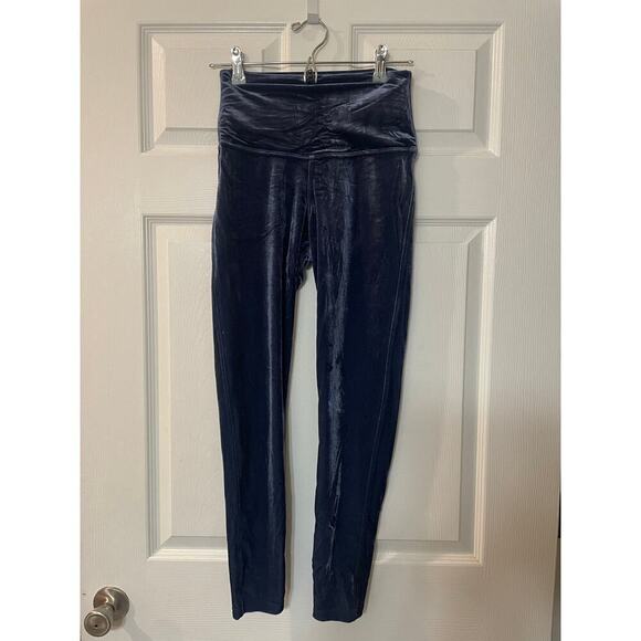Shefit Velvet Leggings Size Luxe (Large) - Picture 3 of 11